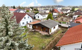 ENTZÜCKENDES WEEKENDHAUS ODER BAUGRUND II SANIERUNGSBEDÜRFTIG II VIEL POTENZIAL II SCHÖNER GARTEN II GARAGE II RUHIGE SIEDLUNGSLAGE II NÄHE FELIXDORF