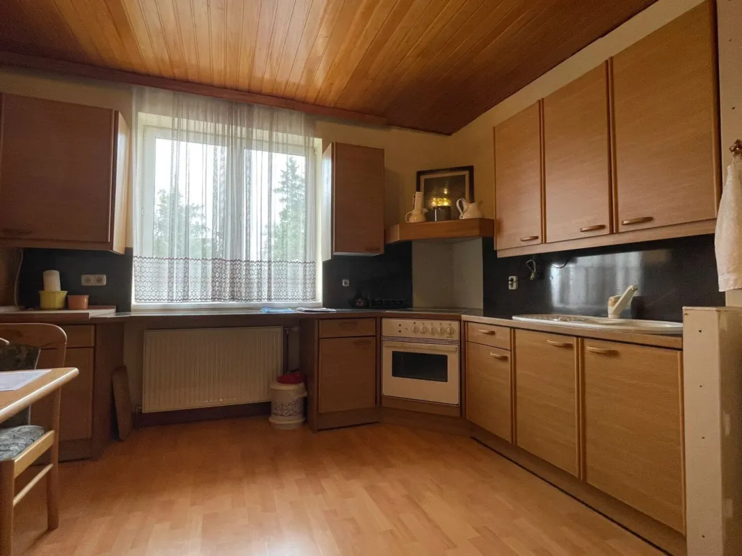 Mehr Raum geht kaum - 700m² Nutzfläche mit Potenzial in Laa/Thaya! - Bild 1
