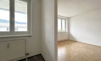 PREISWERTE 3 ZIMMER WOHNUNG IN TOP LAGE IN KIRCHDORF