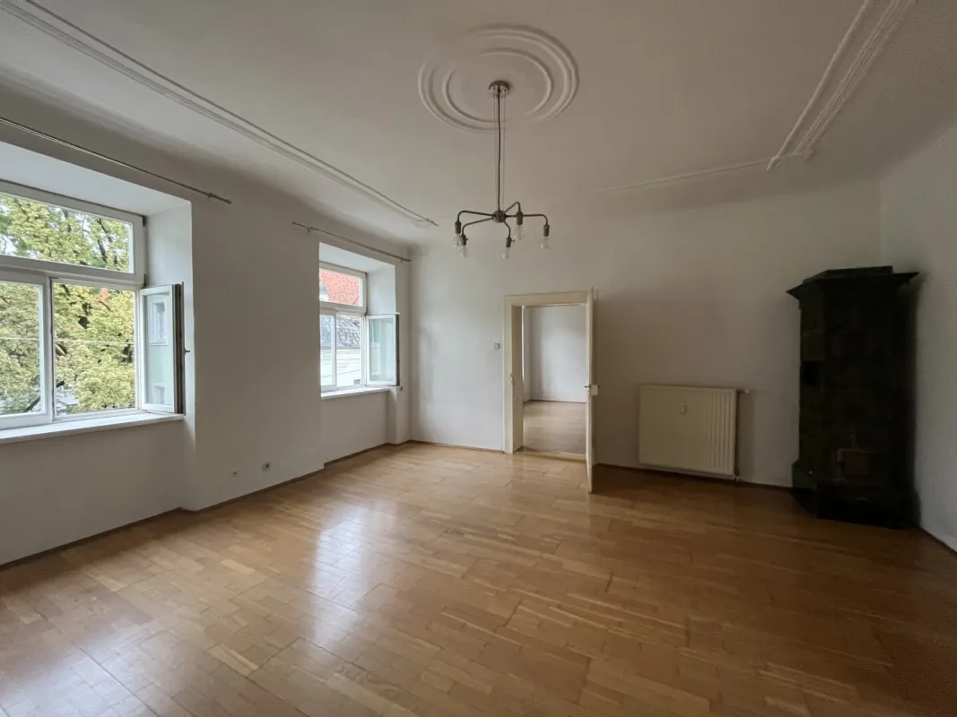 Sehr gepflegtes Büro mit zwei Zimmer und separater Küche in zentraler Lage ganz nahe der Inneren Stadt - Bild 1