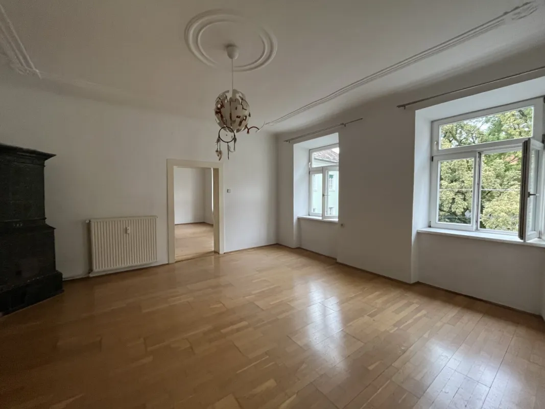 Sehr gepflegtes Büro in zentraler Lage mit zwei Zimmer und separater Küche nahe der Inneren Stadt - Bild 1