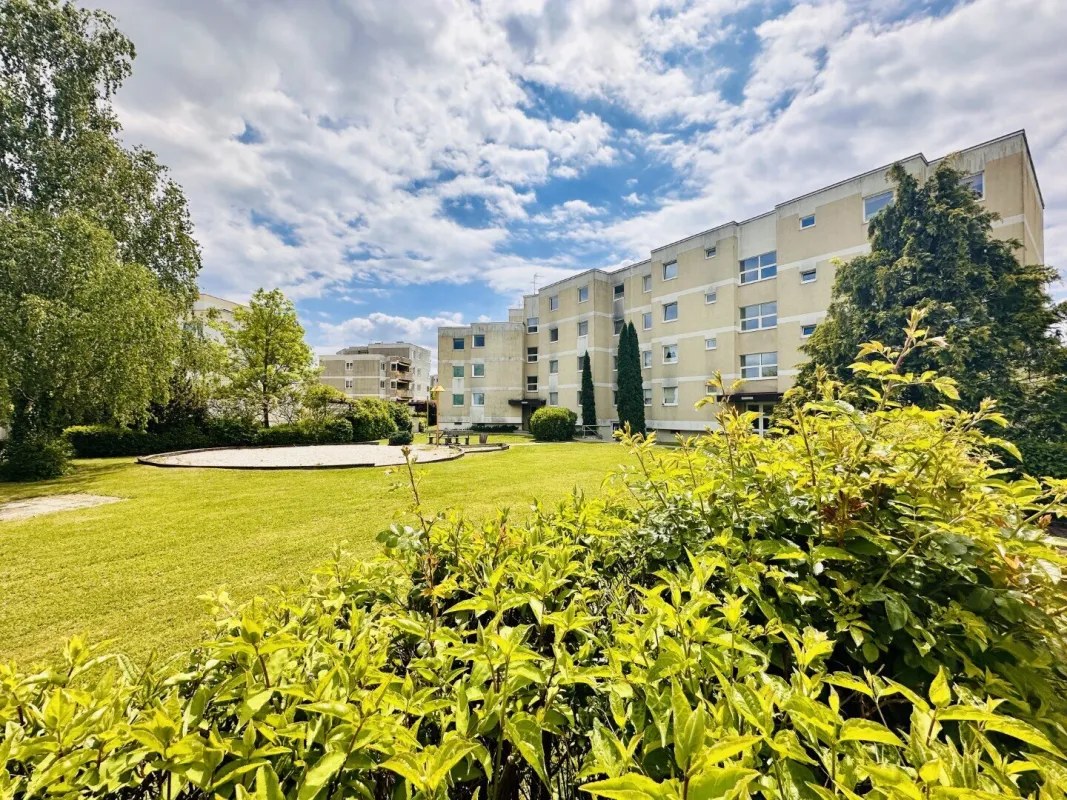 Großzügige Eigentumswohnung mit Loggia in ruhiger Lage von Ternitz – 124 m² Wohnfläche, 2 Stellplätze, perfekt für Familien. - Bild 1