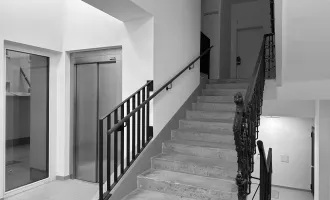 Sanierte AltbauWohnung mit Balkon