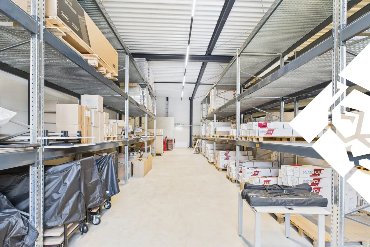 Modernes Palettenlager inklusive Handlingservice mit optimaler Verkehrsanbindung zu mieten - Bild 1