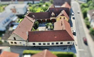 Tradititioneller Vierkanthof mit 2 Wohnhäusern, Heurigenlokal & Hofladen Nähe Stift Göttweig bei Krems