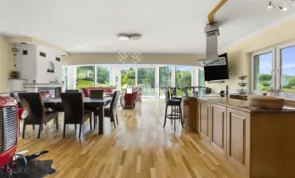 Modernes Wohnparadies in Alleinlage mit Gästehaus, Halle, Weinkeller & mehr – ca. 60.000 m² Grundstück