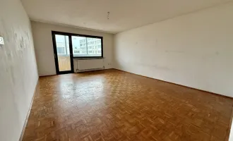 Renovierungsbedürftige 87m² Wohnung mit Loggia in TOP Lage