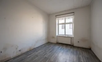 **Hannovermarkt** Renovation Opportunity: 3-Room Period Apartment with Airbnb Potential
