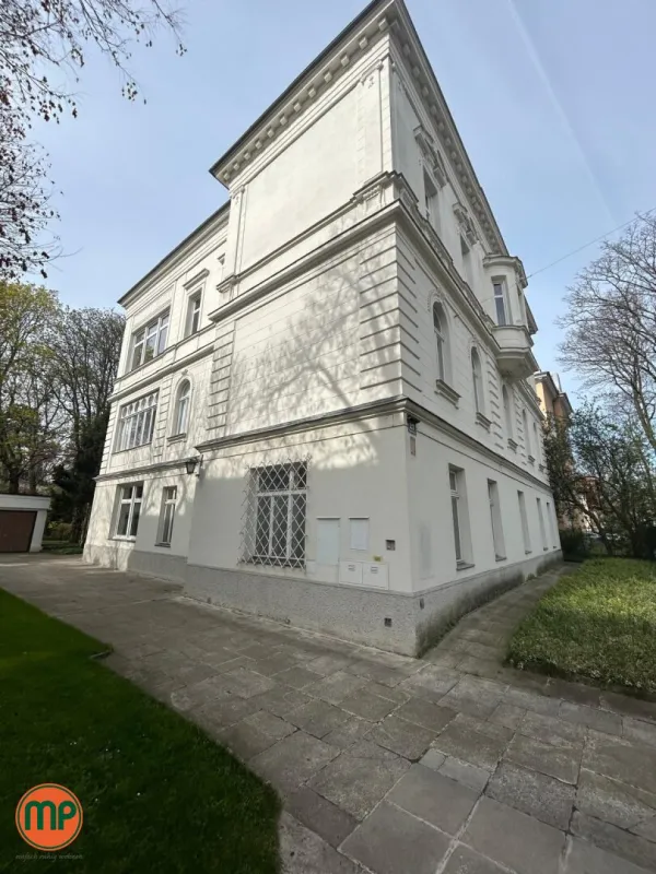 Repräsentatives Wohnen in Hietzing – Großzügige Villenetage mit 6 Zimmern - Bild 1