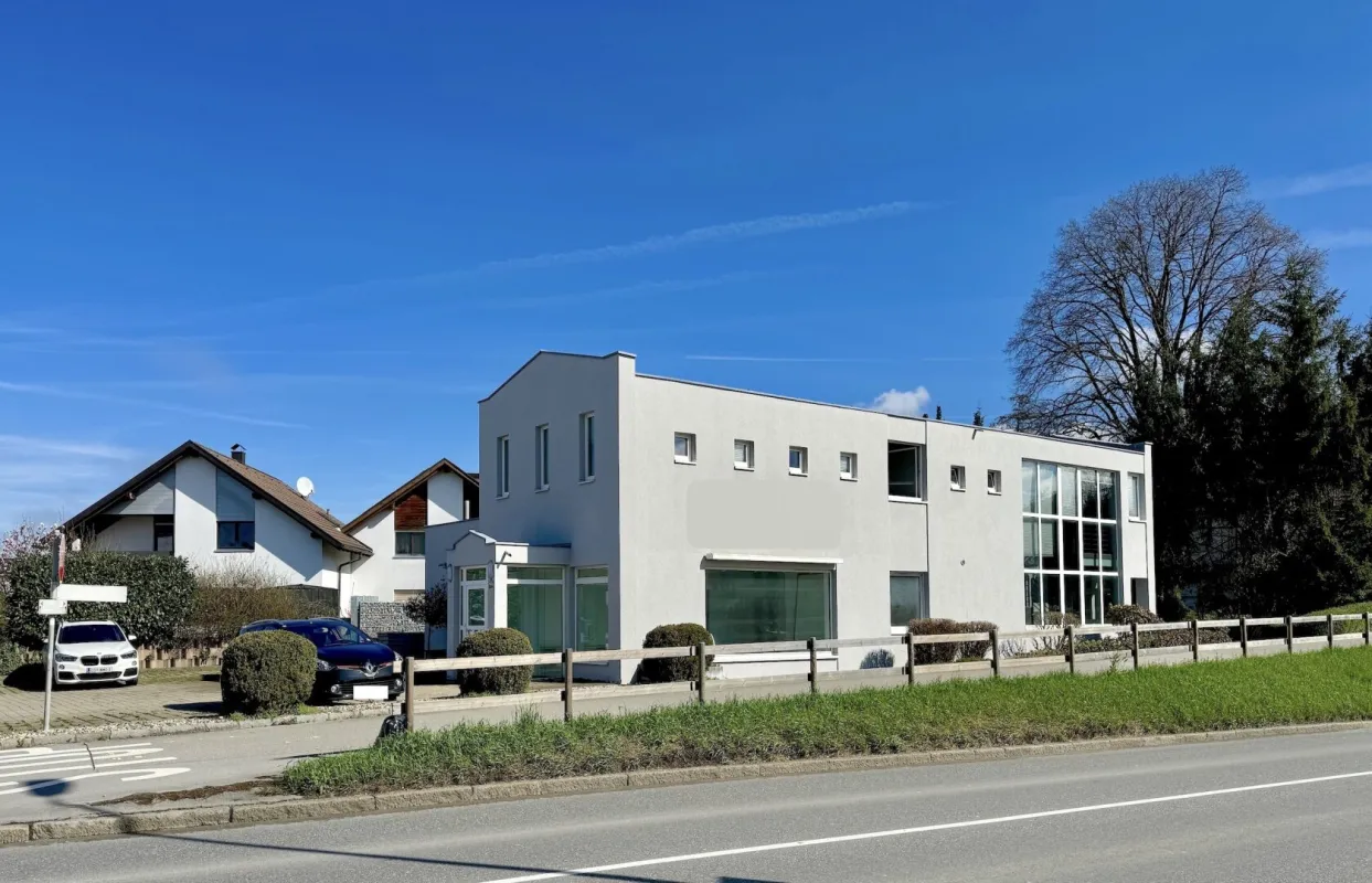 Attraktives Gewerbeobjekt mit Eigennutzung und vermietbaren Flächen – Sichtbarkeit & Eleganz vereint - Bild 1