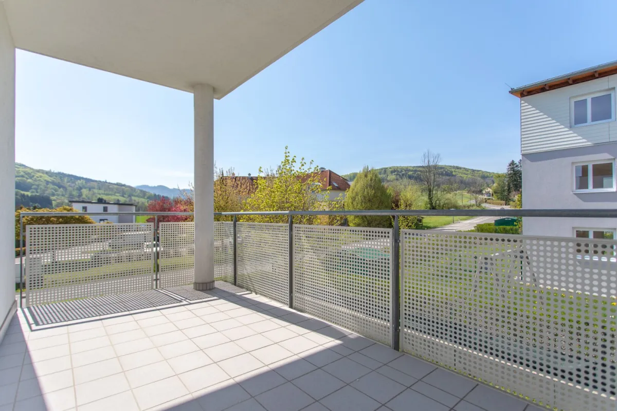 Traumhafte 3 Zimmerwohnung im Grünen - Bild 1