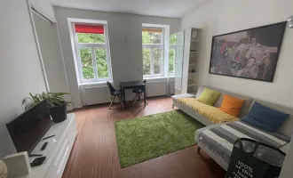 NEUWERTIGE 2-ZIMMER-WOHNUNG MIT DACHTERRASSE IN HOFGRÜNRUHELAGE – IHR NEUES ZUHAUSE !
