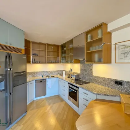 Attraktive Stadtwohnung mit Balkon in Top-Lage - Bild 2