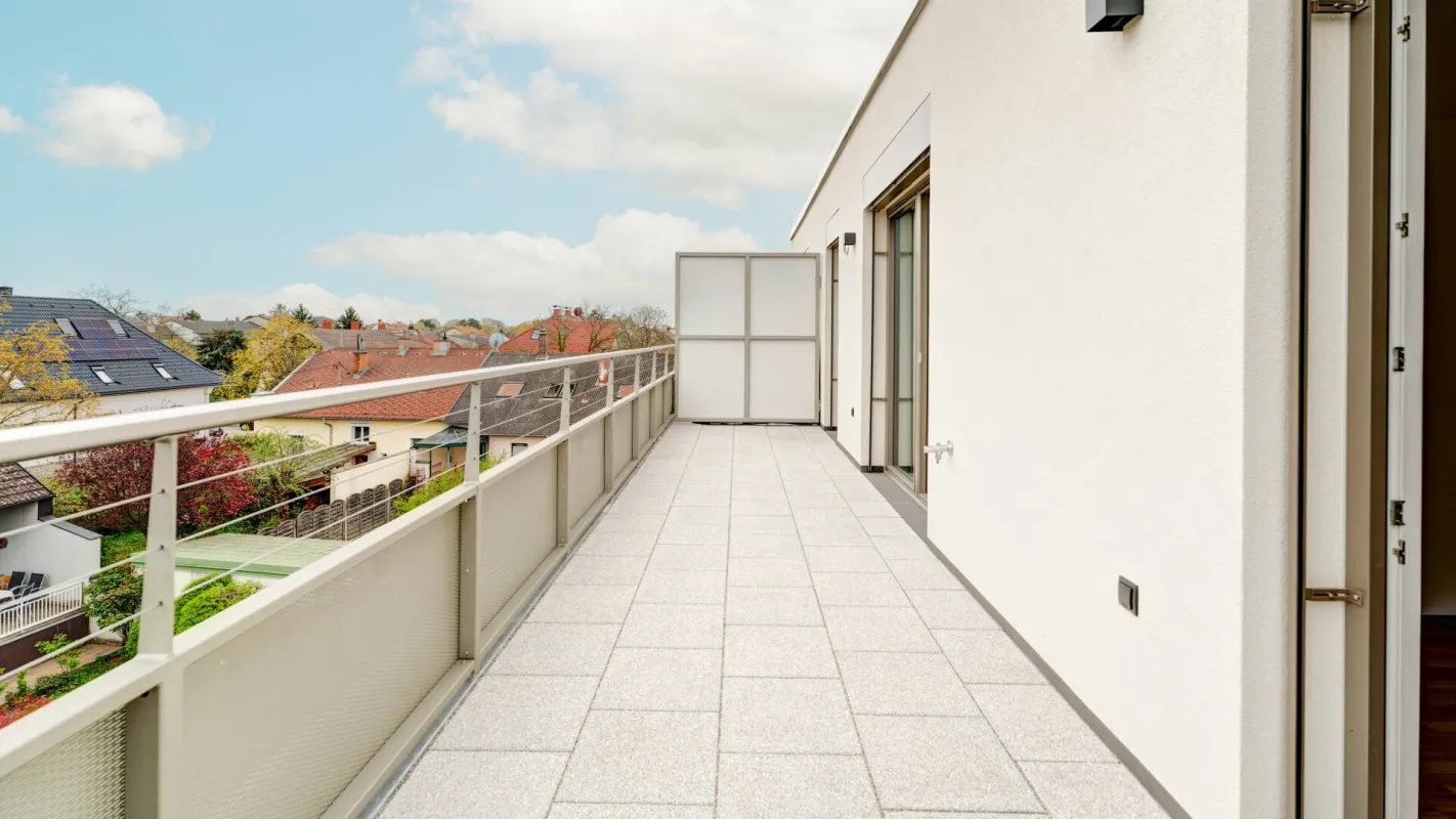 Traumhafte Dachgeschosswohnung in Deutsch-Wagram - 2 Terrassen, Erstbezug - PROVISION BEZAHLT DER ABGEBER - Bild 1