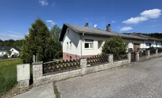MEHRFAMILIENHAUS IN SONNIGER LAGE MIT BLICK IN DIE ALPEN UND SEHR VIEL POTENTIAL