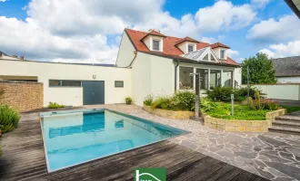 Achtung, seltene Gelegenheit - Geniales Stadthaus, generalsaniert mit Pool, Poolhaus, großzügigem Wellnessbereich & zusätzlichem Büro/Lager von ca. 120m²