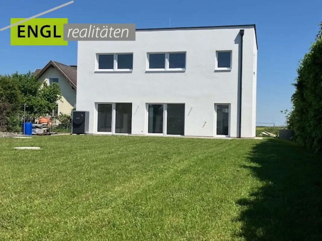 Moderner Erstbezug in idyllischer Umgebung, nahe den Weingärten - Bild 1