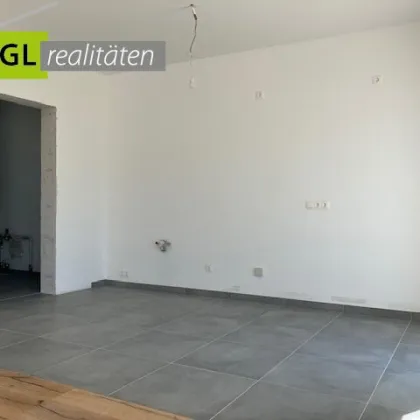 Moderner Erstbezug in idyllischer Umgebung, nahe den Weingärten - Bild 3