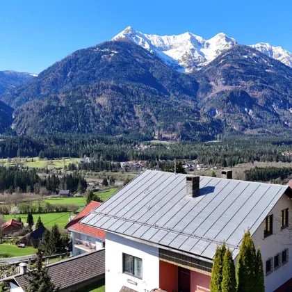 Ferienpension oder Familienidylle? Vielseitiges Wohnhaus mit Bergpanorama & Potenzial - Bild 3