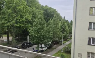 2 Zimmer Wohnung ( Genossenschaft )