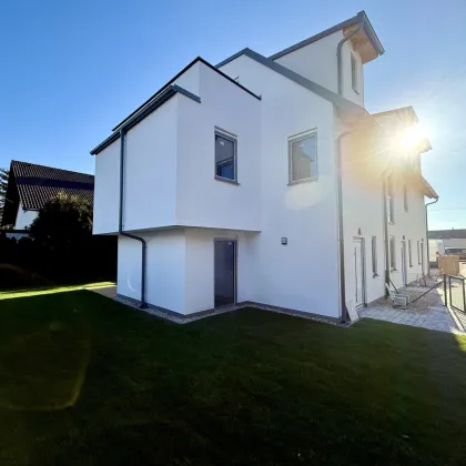 NEU! TRAUMHAFTE 5 ZIMMER REIHENHÄUSER MIT EIGENGÄRTEN UND STELLPLÄTZEN NÄHE U6 PERFEKTASTRASSE! - Bild 2