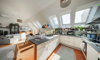Beeindruckende 4-Zimmer Dachgeschosswohnung mit Balkon