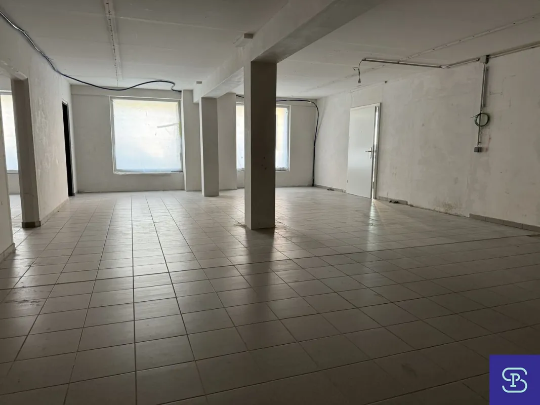 Linzer Straße: Belagsfertiges 134m² Geschäftslokal + 10m² Lager im Neubau-Erstbezug - 1140 Wien - Bild 1