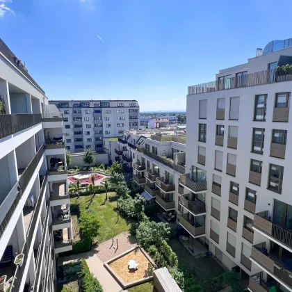 2-ZIMMER-WOHNUNG MIT HERRLICHEM BALKON UND WEITBLICK - Bild 3