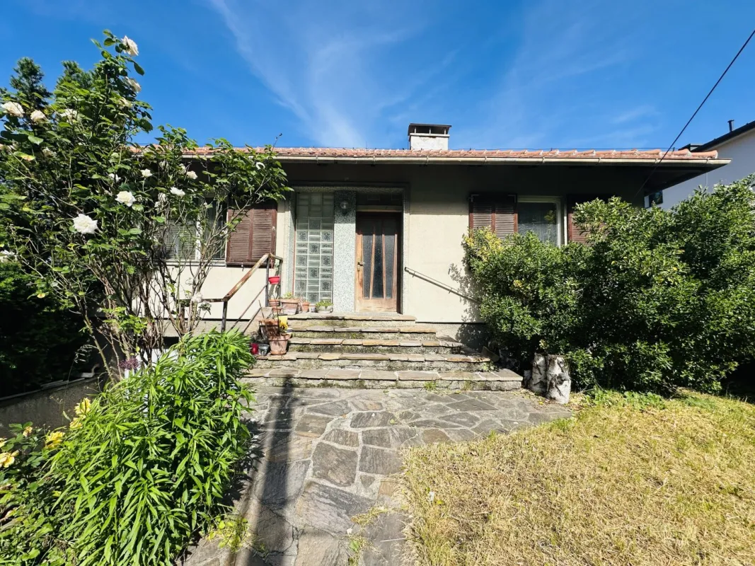 Sanierungsbedürftiges Einfamilienhaus auf Pachtgrund - Erweiterungspotential - Bild 1