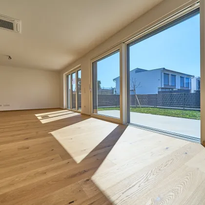 NEU! ++ LEBEN IM GRÜNEN BEREICH ++ 4 HÄUSER MIT GARTEN, KELLER & STELLPLATZ ++ ERSTBEZUG ++ 1220 WIEN ++ - Bild 2