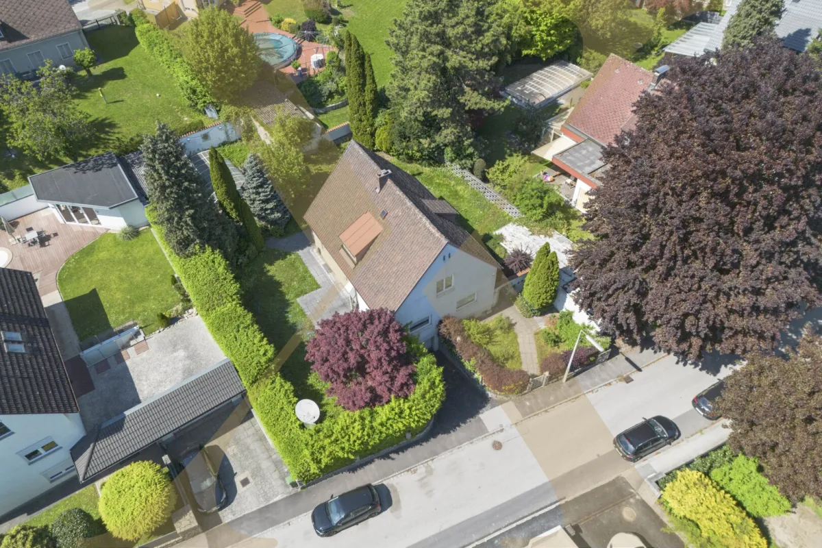 Charmantes Grundstück mit sanierungsbedürftigem Einfamilienhaus in begehrter Lage von Linz zu verkaufen! - Bild 1