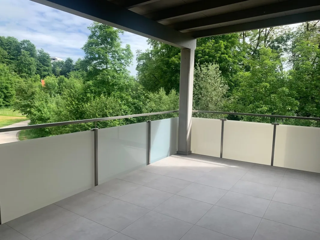 Erstbezug: exklusive Maisonette-Wohnung mit großzügigem Balkon in Grünlage - Bild 1