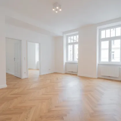 3-Zimmer-Erstbezug mit hochwertiger Ausstattung – Charmanter Altbau in zentraler Lage - Bild 3