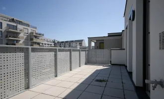 PROVISIONSFREI: FANTASTISCHE DG-WOHNUNG MIT TERRASSE & BALKON