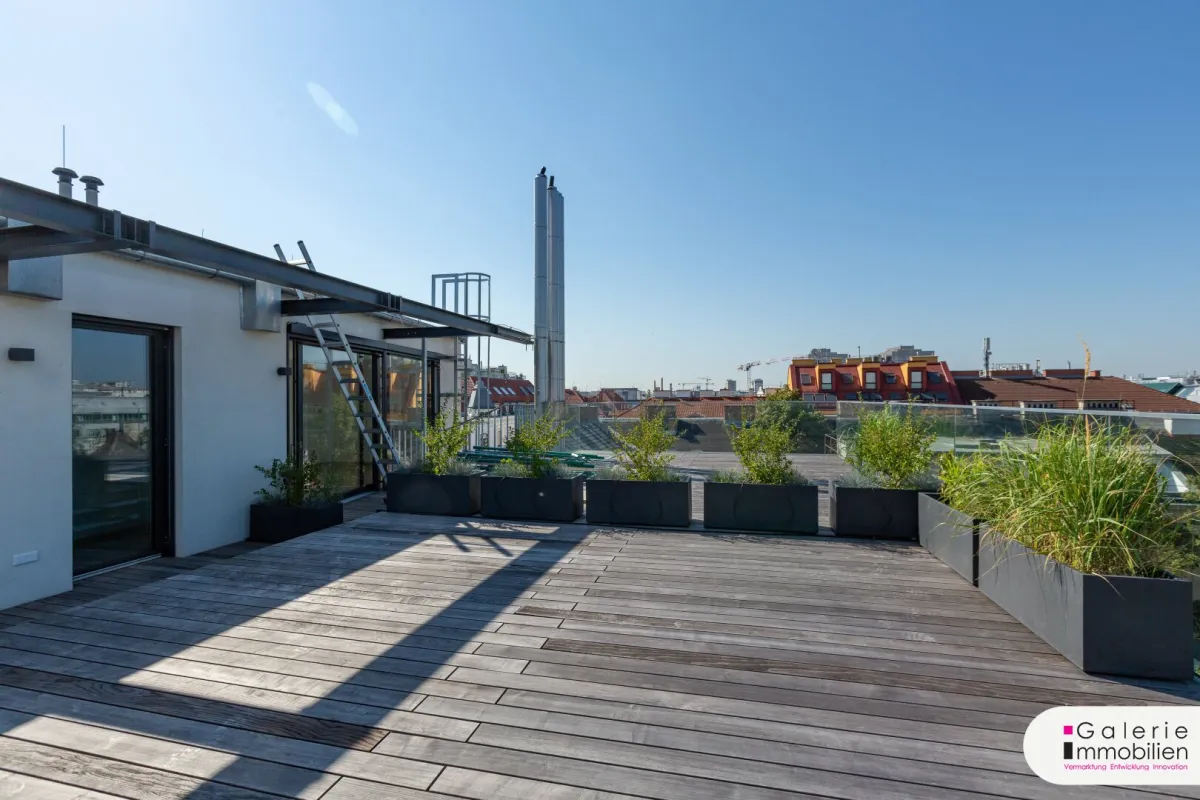 Traumhafte DG-Maisonette  mit großer Terrasse im Stilaltbau - Fernblick - Garage im Haus - Bild 1