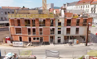 CLOUD 9 - 41 m² Dachgeschosswohnung mit Stil und Tageslichtbad in Graz