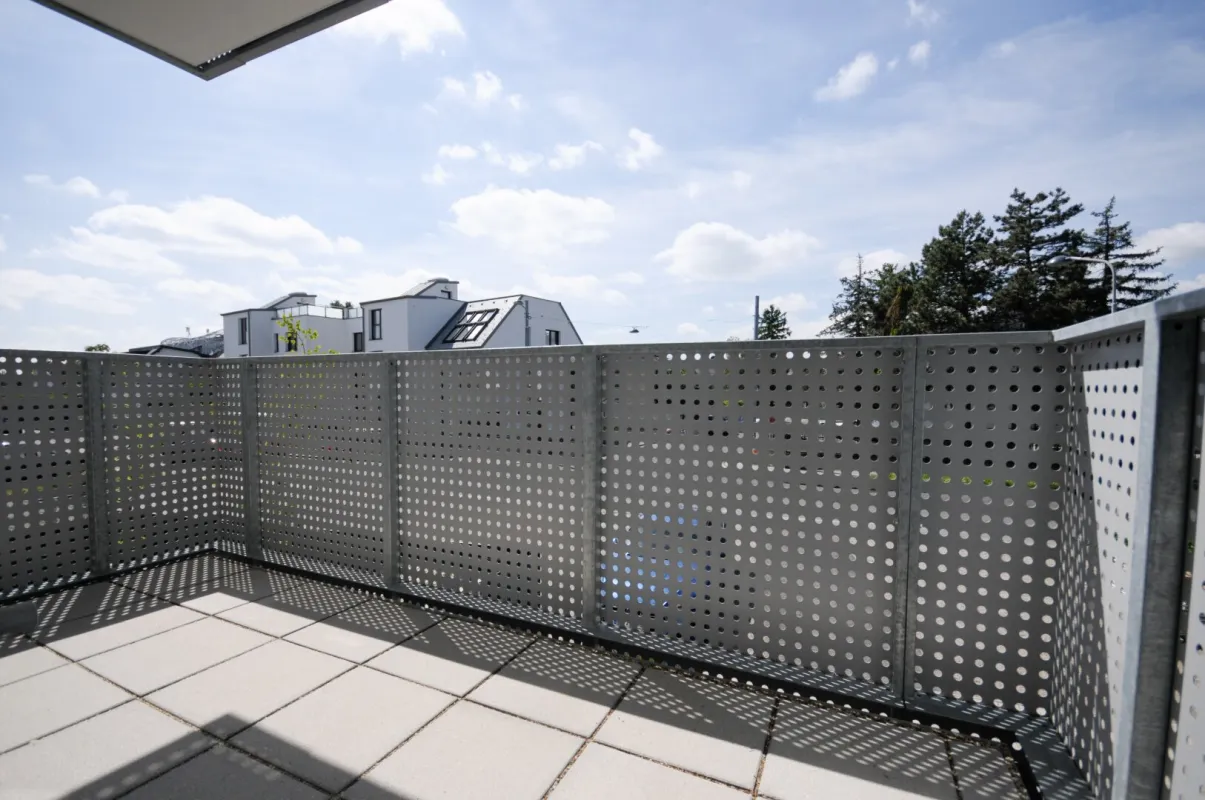 SCHÖNE 2-ZIMMER-WOHNUNG MIT SÜDBALKON IM ERSTBEZUG - Bild 1