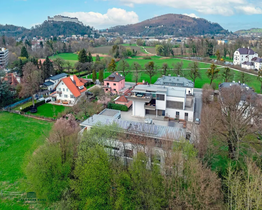 Penthouse mit 25 m Hallenbad in Nonntal - Bild 1