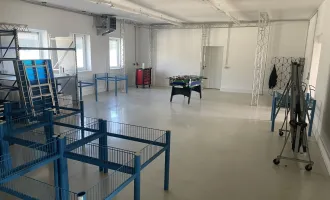 Büro- & Lagerkombination mit Parkplätzen in St. Valentin