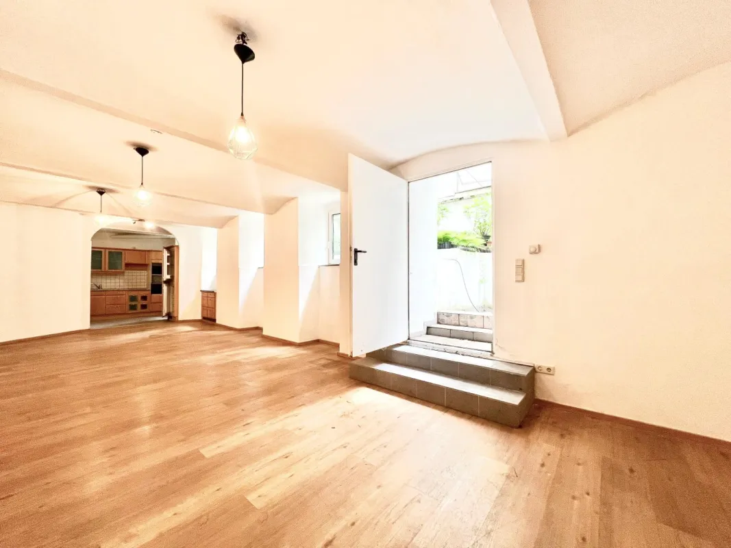 Nähe Donau & U4: Büro oder Lager I Ruhige Gewerbeeinheit im Innenhof mit Küche und Bad - Bild 1