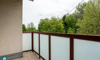 SANIERUNGSBEDÜRFTIGE 2 - ZIMMER WOHNUNG MIT FREIFLÄCHE UND GRÜNBLICK