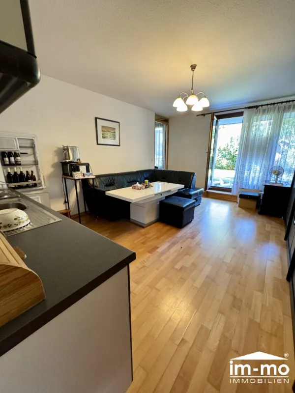 Charmante 1,5 Zimmer-Wohnung mit 100 m2 Garten - Terrasse  + Tiefgarage - Ruhelage - Bild 1
