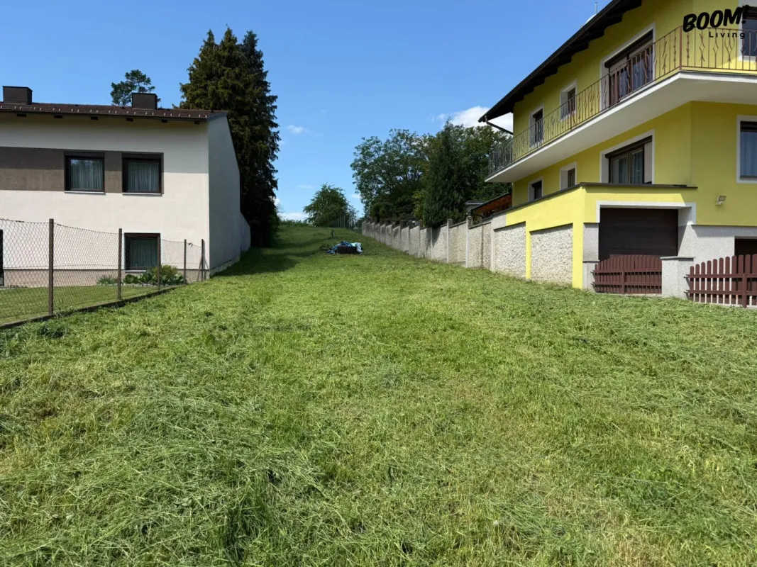 Wunderschönes Grundstück in idyllischer Lage mit leichter Hanglage - Bild 1