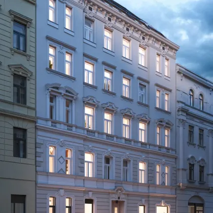 Historischer Charme, moderne Eleganz: Luxus Dachgeschosswohnung auf einer Ebene mit zusätzlicher Sonnenterrasse! - Bild 2