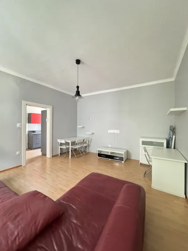 Ruhige 2-Zimmer-Altbauwohnung mit Grünblick – Ihr neues Zuhause in Wien - Bild 1