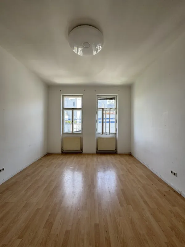 Altbau Juwel mit Potenzial – Ruhige Lage trifft historischen Charme - Bild 1
