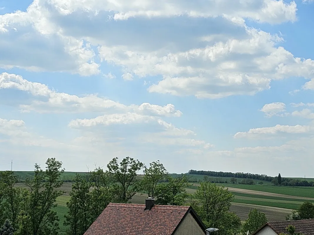 Ruhige Lage mit Aussicht – Baugrundstück in Mistelbach mit Weitblick - Bild 1
