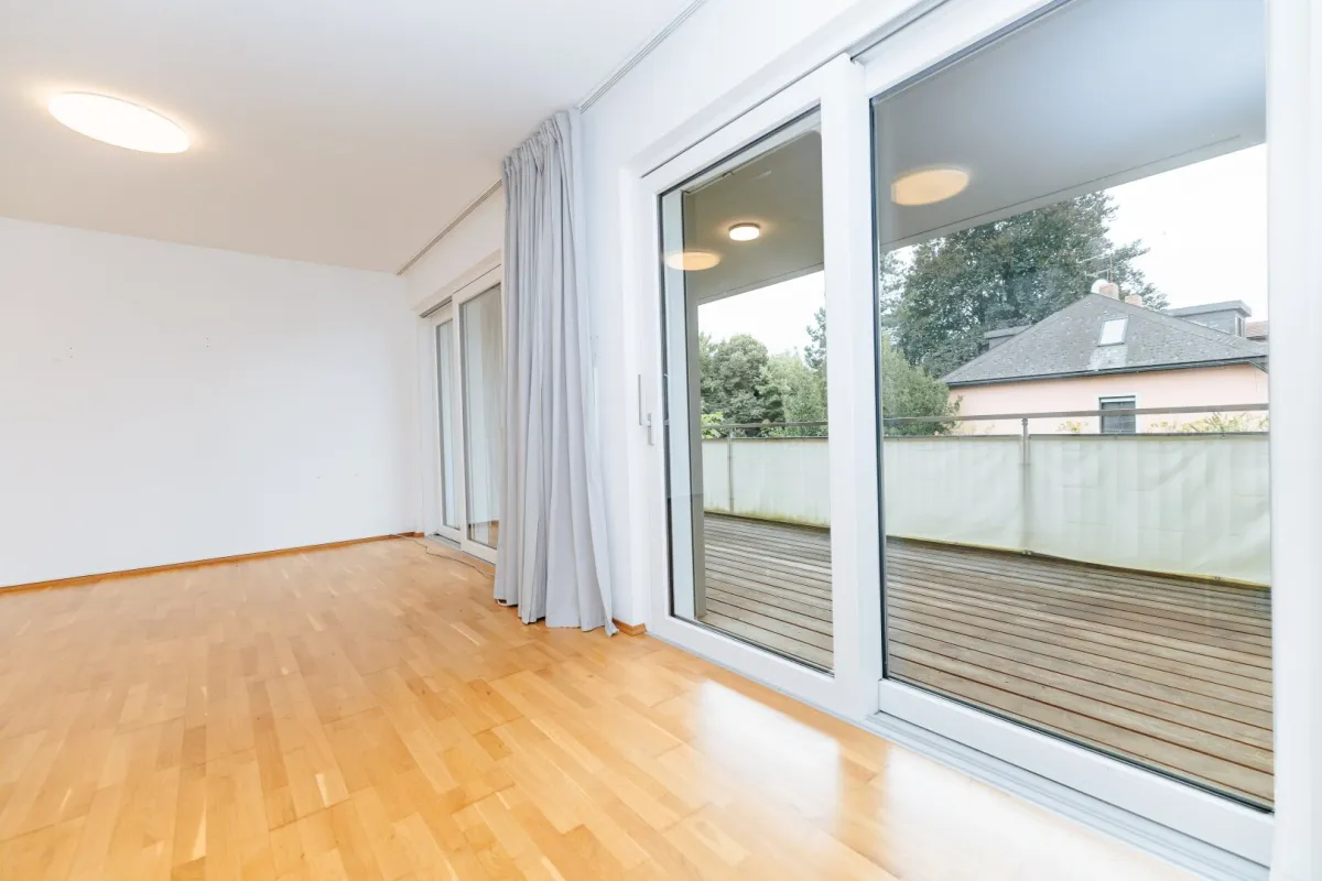 AB SOFORT VERFÜGBAR I SÜDWEST-TERRASSE I BADEWANNE I CARPORT I ST.PETER I NEUBAU I 1. STOCK I ZENTRALE LAGE I SEHR HELL I - Bild 1