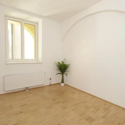 Anlegerhit! Unbefristet vermietetes Büro in beliebter Lage beim Schlossquadrat - Bild 3