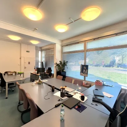 Klimaanlage - Zwei Garagenstellplätze - Eigengarten & Terrasse - Eigengarten & Terrasse - GRUNDRISS VERÄNDERBAR! - Bild 2